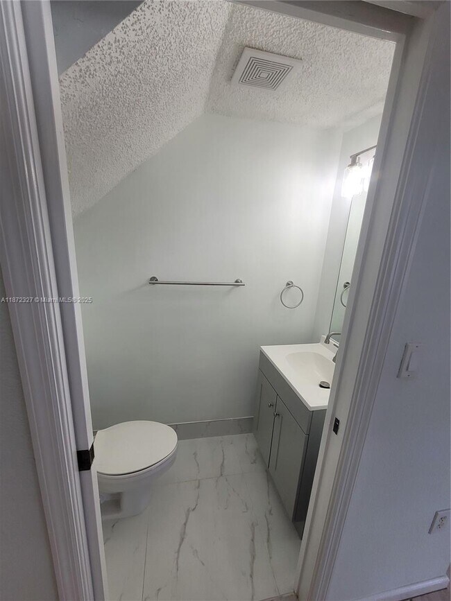 Building Photo - 14385 SW 120th Ct