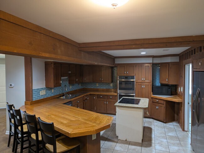 Foto del edificio - 6089 Braxton Rd
