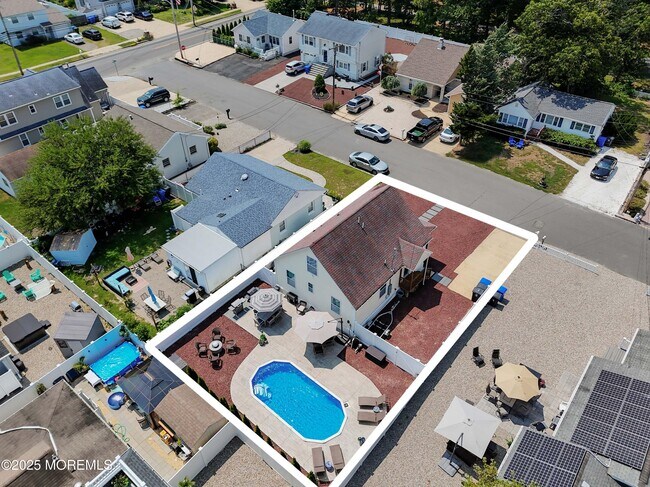 Foto del edificio - 7 Pine Crest Dr