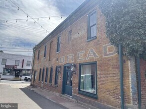 Building Photo - 6 Coryell St