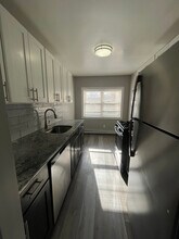 Building Photo - 431 Park Ave