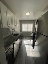 Building Photo - 431 Park Ave