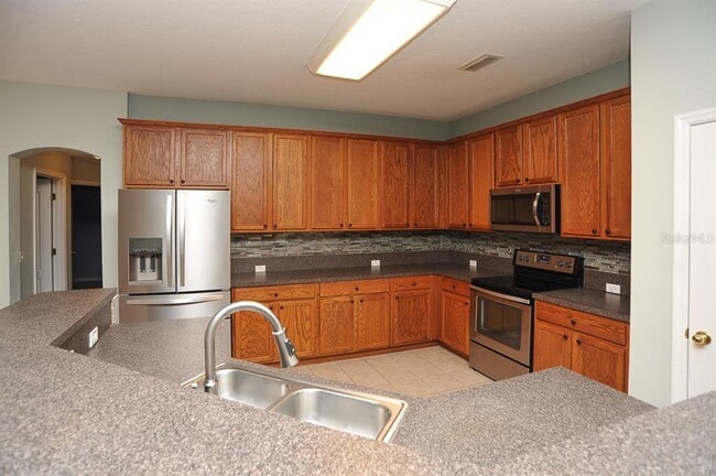 Foto del edificio - 37 Burnside Dr