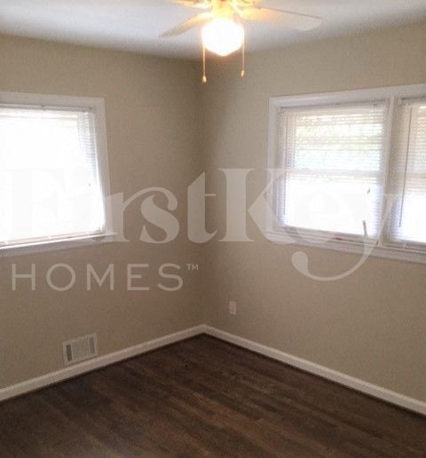 Foto del edificio - 1843 Wee Kirk Rd SE