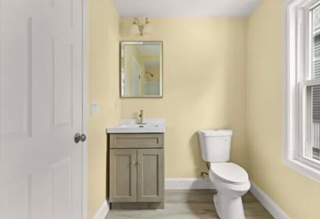 Foto del edificio - 29 St Casimir Ave