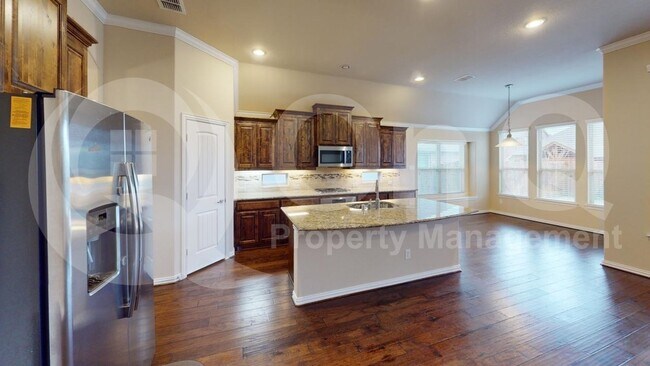 Foto del edificio - 4204 Overton Dr