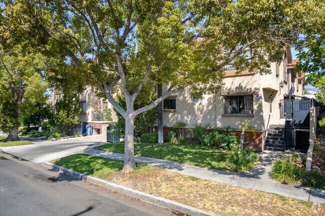 Building Photo - 1245 Orange Grove Ave