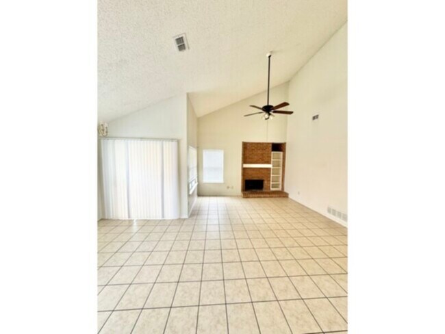 Photo - 1506 Shalain Dr House