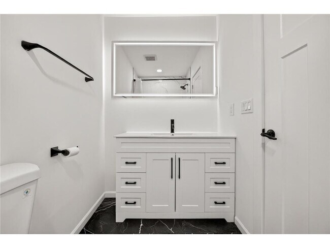 Foto del edificio - 110920 Oak Knoll Terrace S