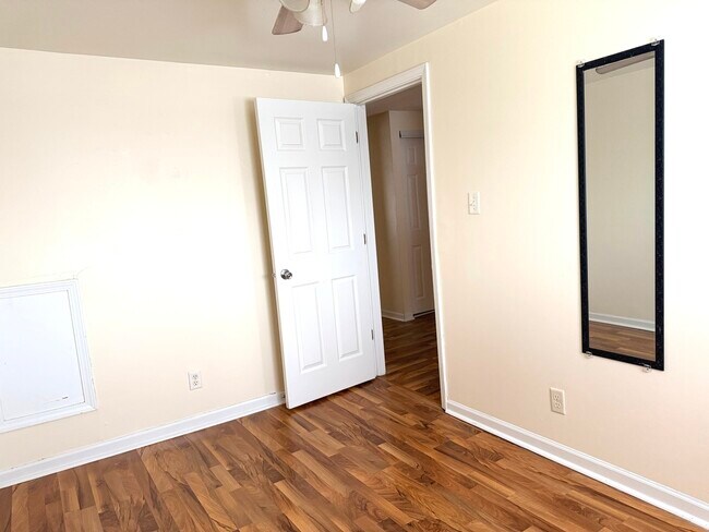Foto del edificio - 400 Wellington Ln