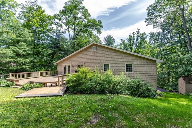Building Photo - 3 Ledgewood Dr