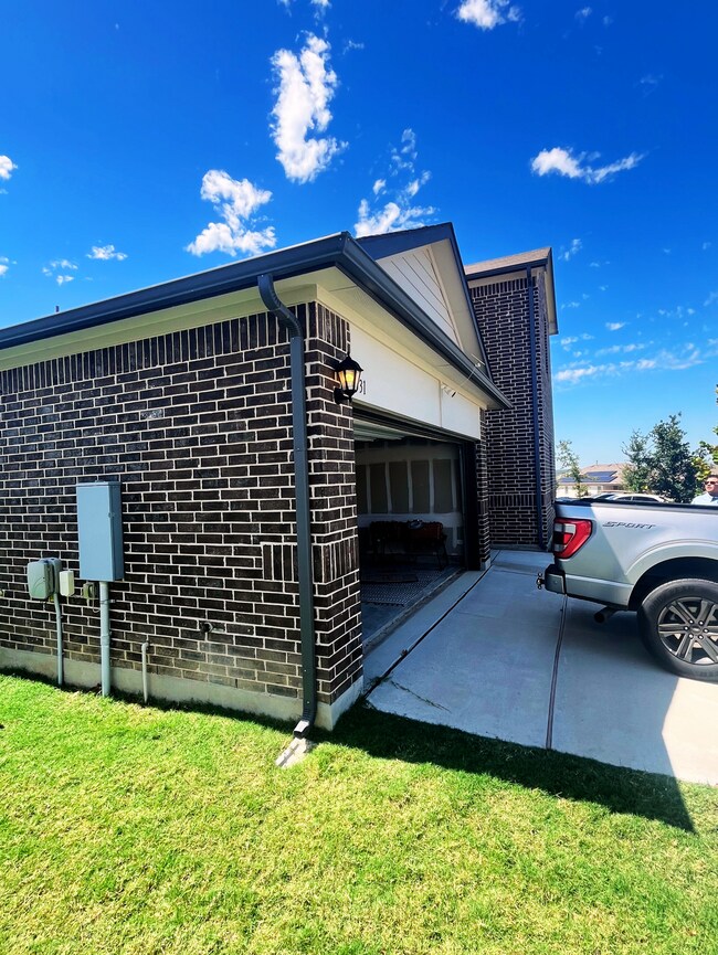 Building Photo - 531 Golden Grove Pky