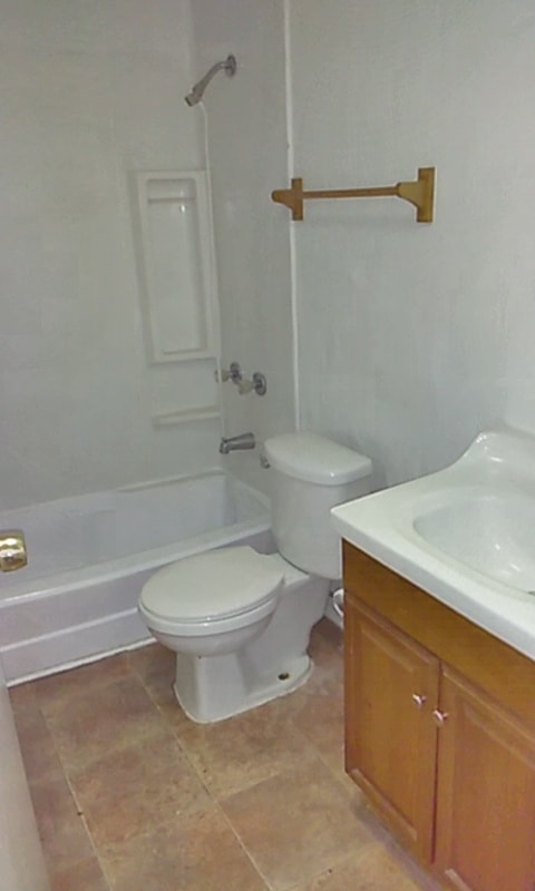 front bath - 1240 Bonnie lane