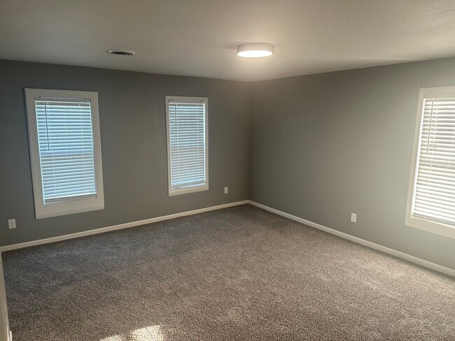 Foto del edificio - 626 Hillside Rd