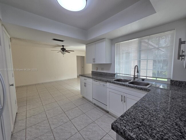 Foto del edificio - 6802 SW 34th Ct