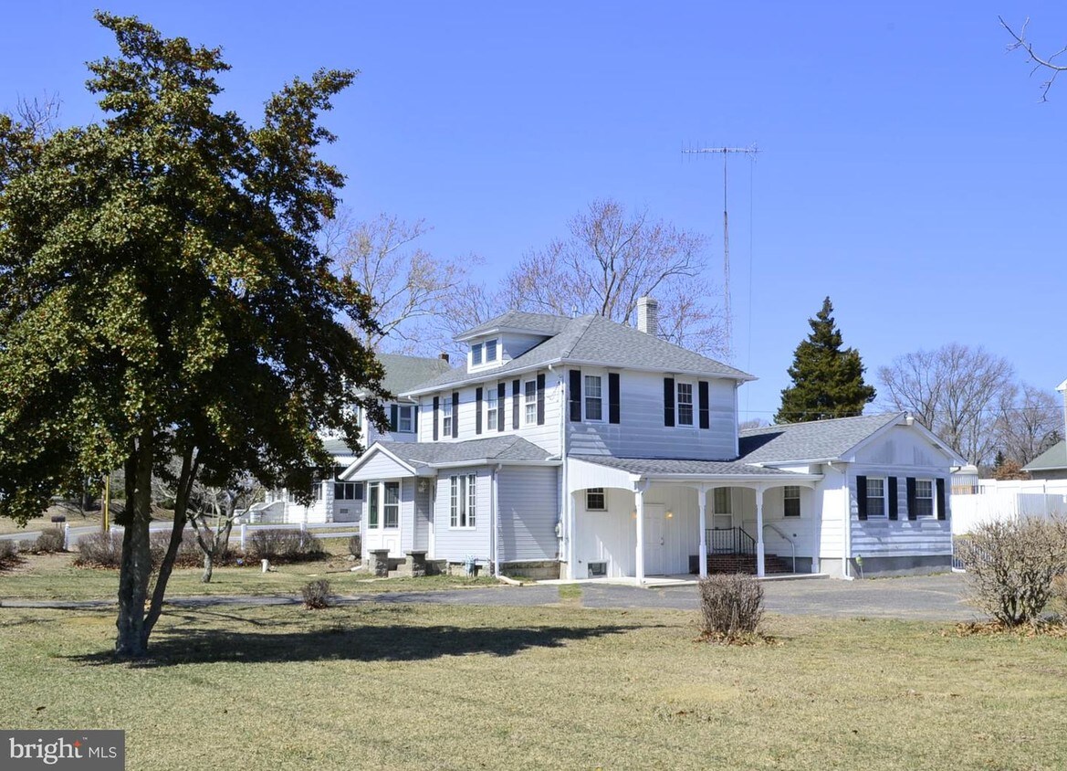 Primary Photo - 311 N Chew Rd