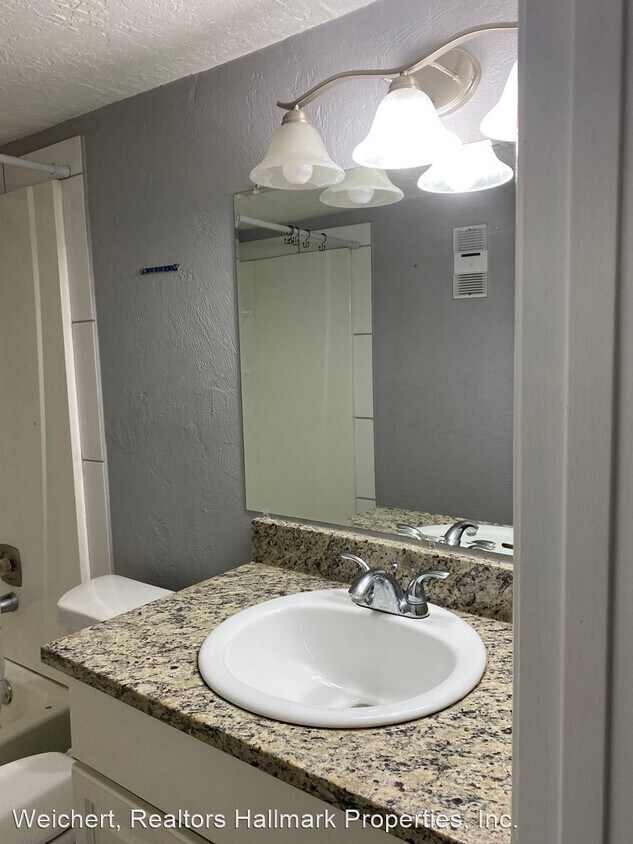 Primary Photo - 2 br, 1 bath House - 1620 S Palmetto Ave #110