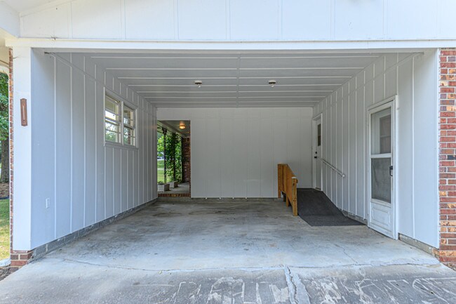 Building Photo - 261 McGrady Rd NE