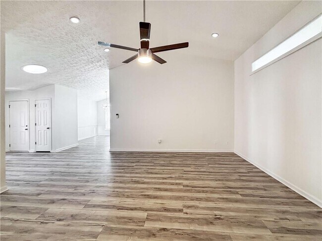 Building Photo - 4406 Singletree Way