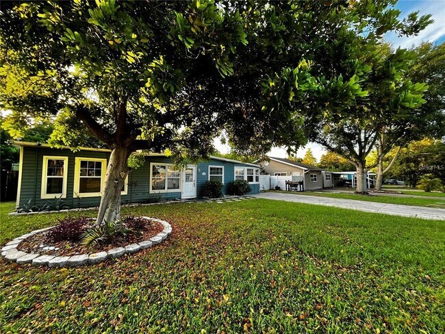 Foto del edificio - 6710 Kingswood Dr N