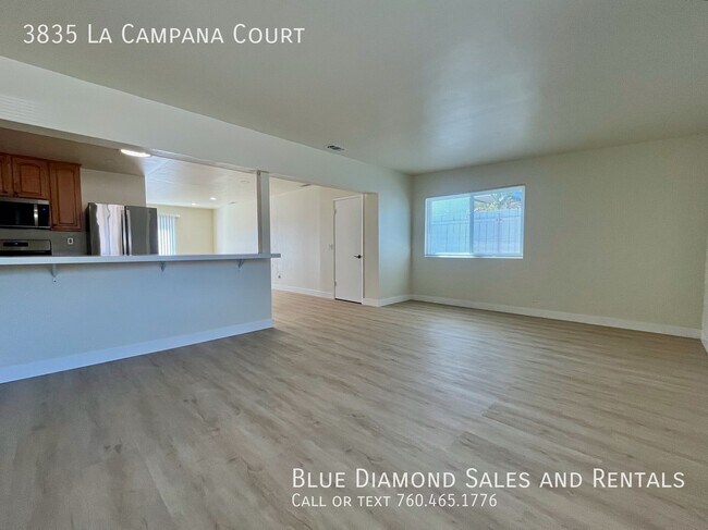 Building Photo - 3835 La Campana Ct