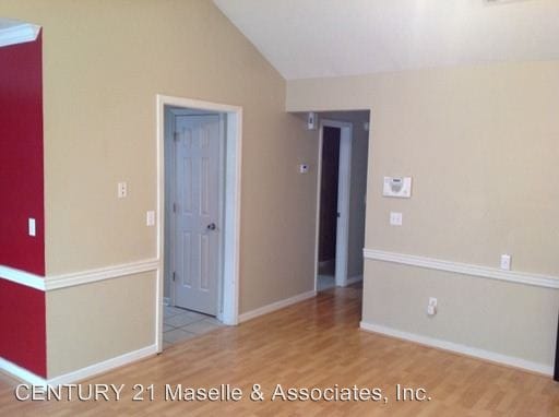 Building Photo - 2036 Fox Cv E