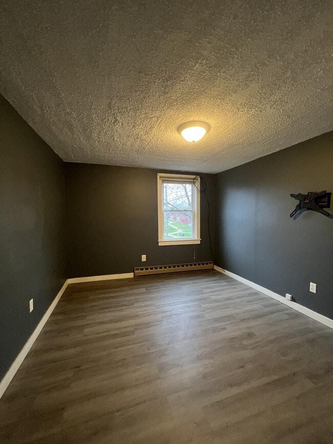 18 Barber St Unit 2, Putnam, CT 06260 Apartments in Putnam, CT