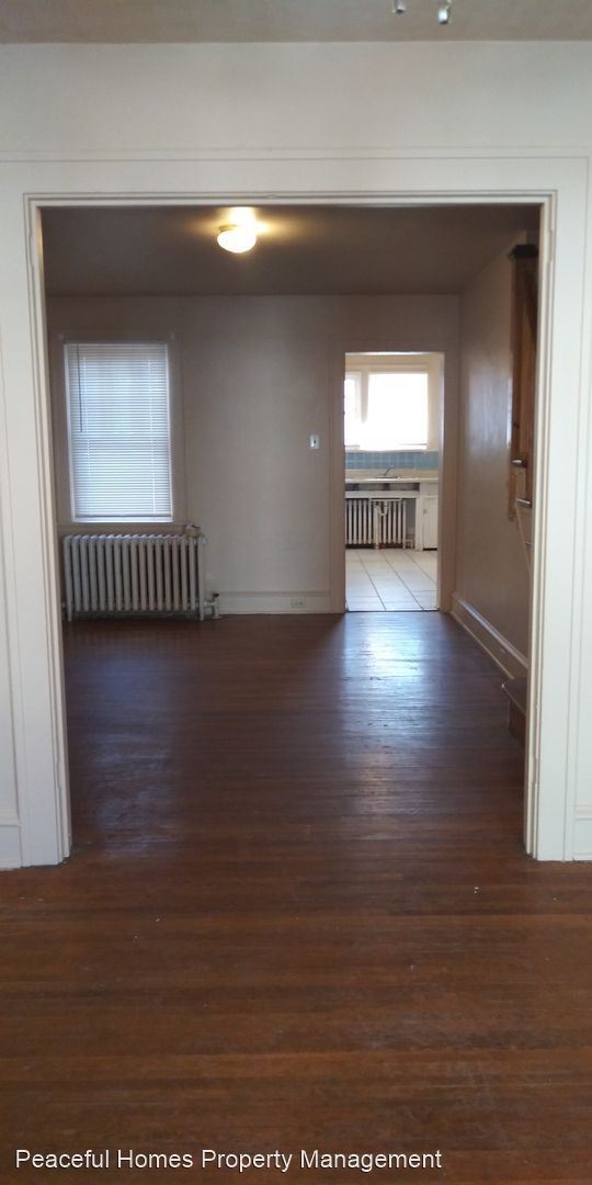 Building Photo - 3 br, 1 bath House - 444 W Vine St