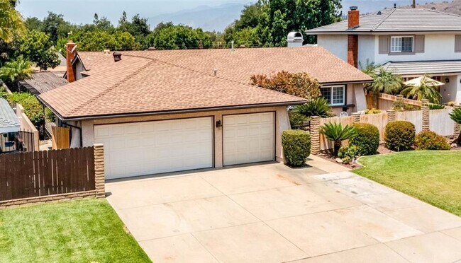 Building Photo - 947 Bayfield Dr