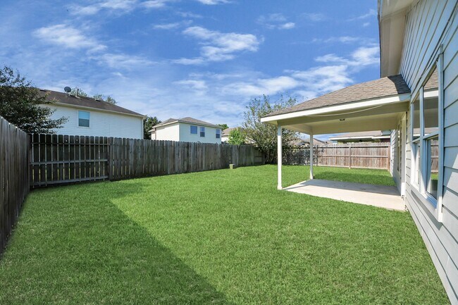 Building Photo - 422 Brushy Glen Dr