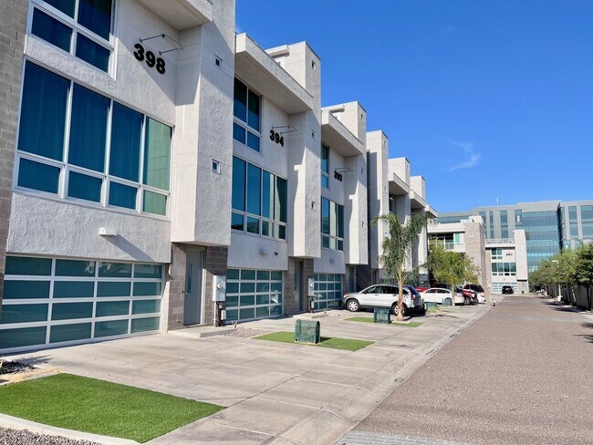 Foto del edificio - 374 S Farmer Ave