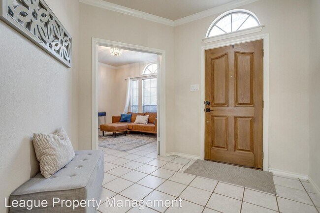 Building Photo - 3 br, 2 bath House - 2008 Frosted Willow Lane