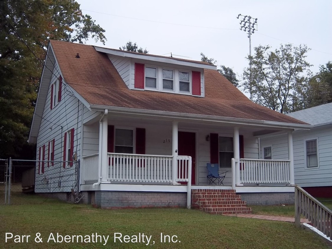 Primary Photo - 215 N 14th Ave