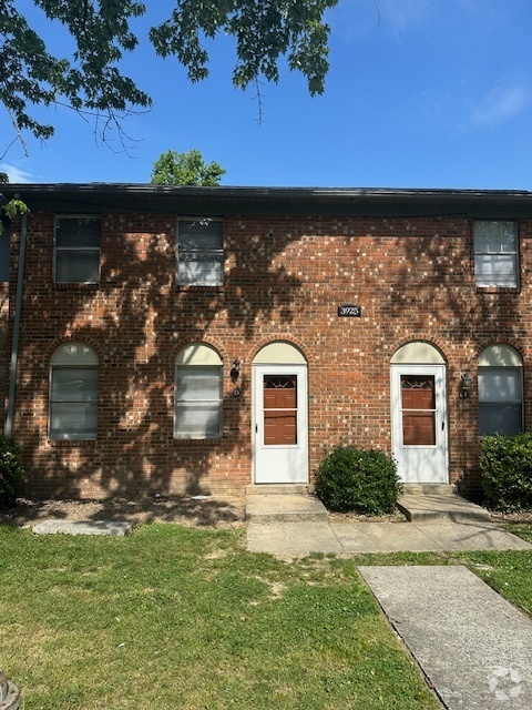 Building Photo - 3925 Overland Hts