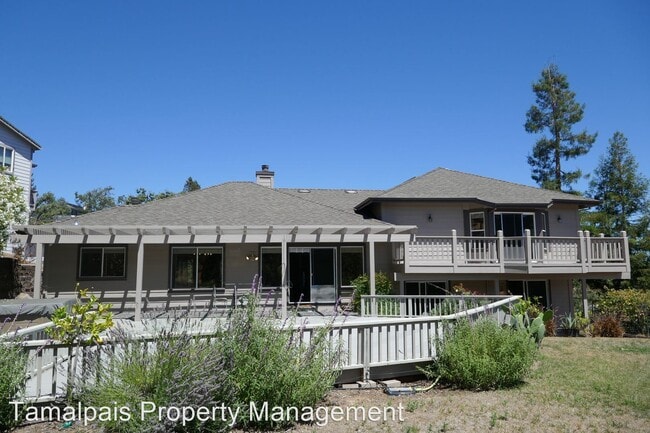 Foto del edificio - 4 br, 3 bath House - 1244 Highland Ave