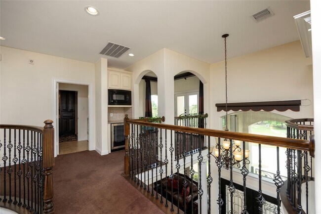 Building Photo - 25207 Springwood Lake Dr