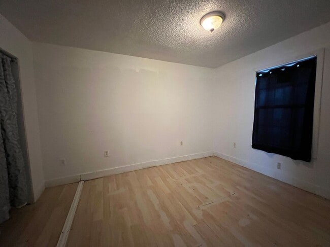 Foto del edificio - 4734 Wyandotte St