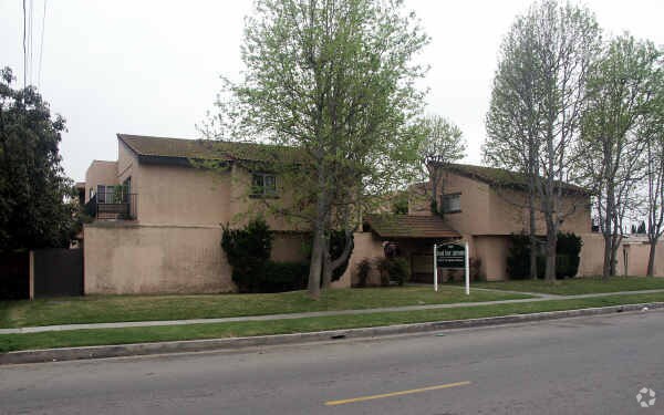 Primary Photo - Second Street Apartments