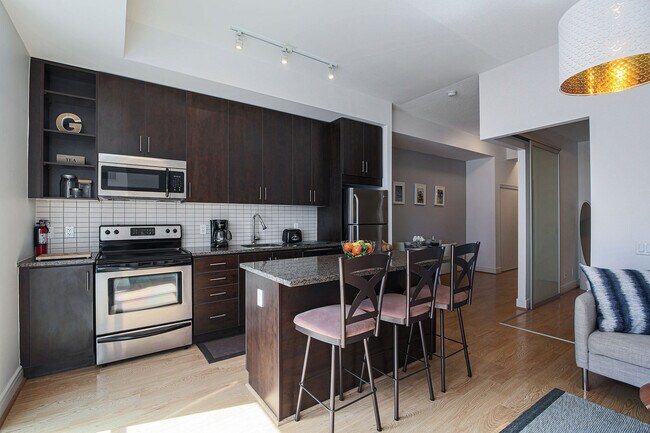 Building Photo - 333 Adelaide Street East-SI FL2-ID1034605P