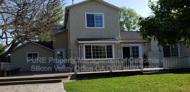 Foto del edificio - 1158 Fordham Way