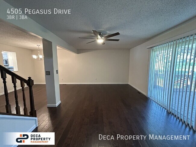 Foto del edificio - 4505 Pegasus Dr