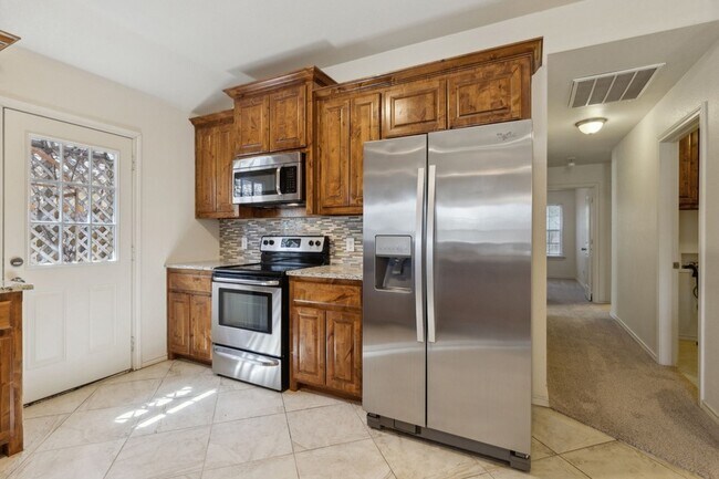 Foto del edificio - 233 Firefly Dr