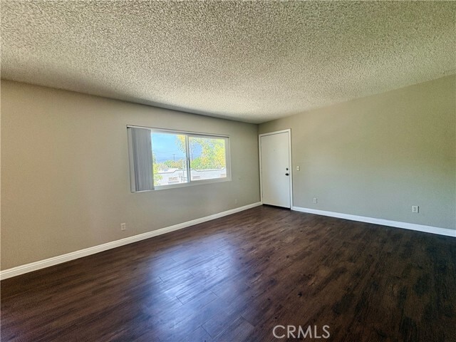 Foto del edificio - 1452 3rd St