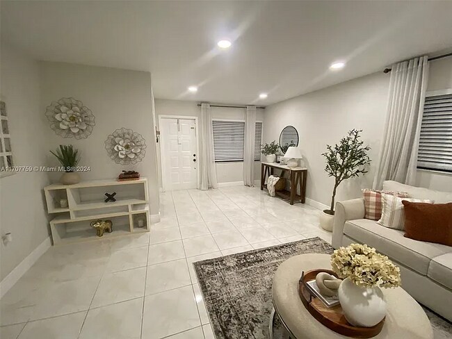 Foto del edificio - 1091 NE 209th Terrace