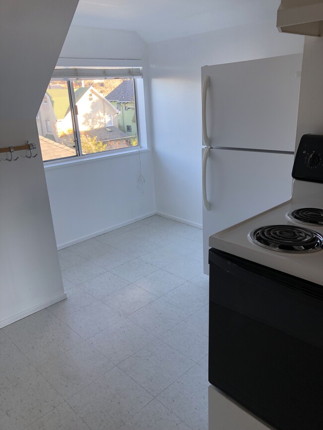 Foto del edificio - 2715 Benvenue Ave