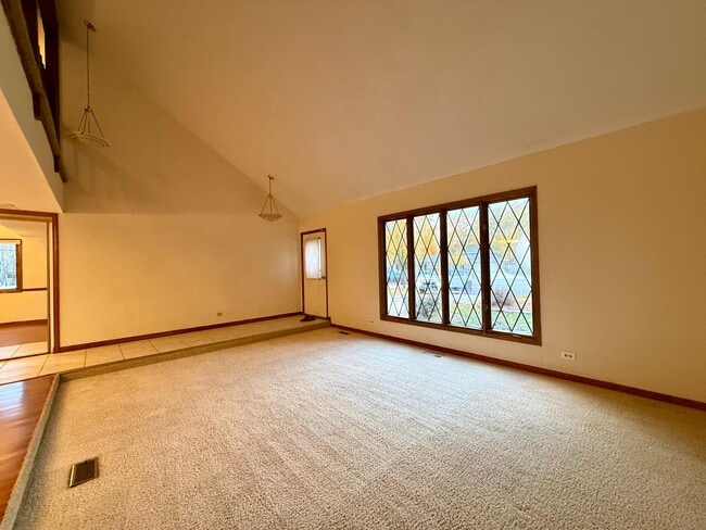 Foto del edificio - 1205 N Scarlet Ct