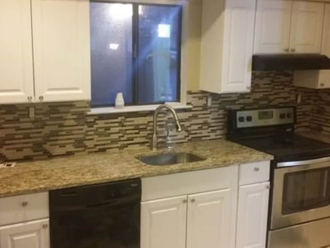 Kitchen - 124 Bluebird Dr