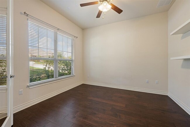 Building Photo - 15209 Sisters Cir