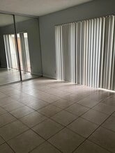 Building Photo - 265 Lake Arbor Dr
