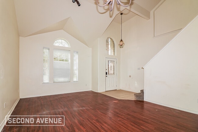 Building Photo - 6010 Suffolk Dr